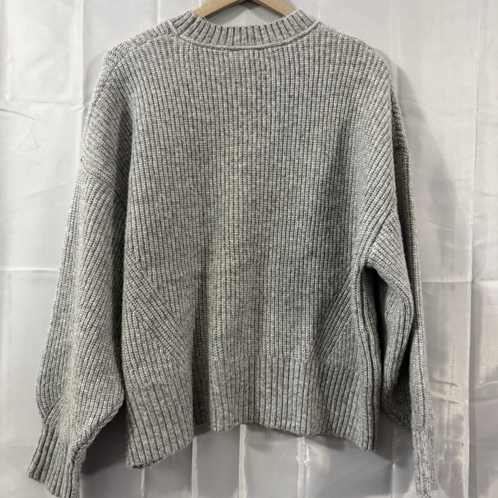Womens XXL 20 Basic Gray Crewneck Sweater Lightweight Versatile Layer Classic - Picture 4 of 7
